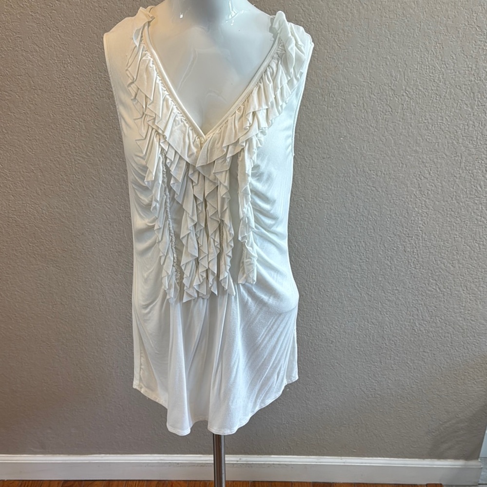 Grace White Ruffled Sleeveless‎ Top medium